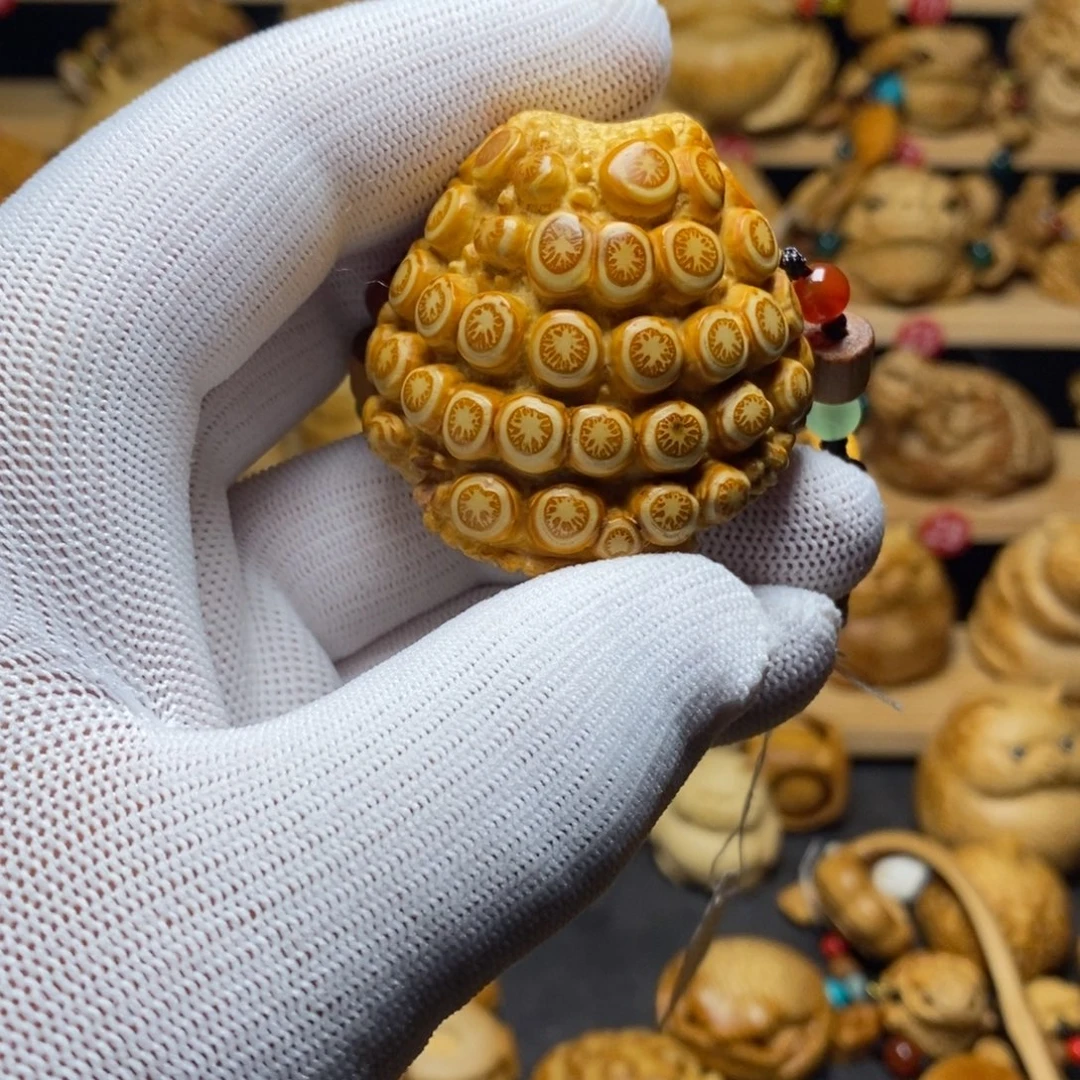 竹竹根雕金蟾手把件