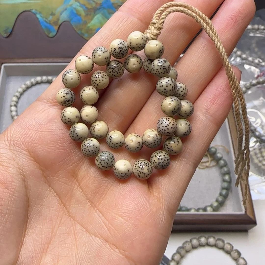 星月菩提手串_*冉石玉半壁留白7圆珠手持