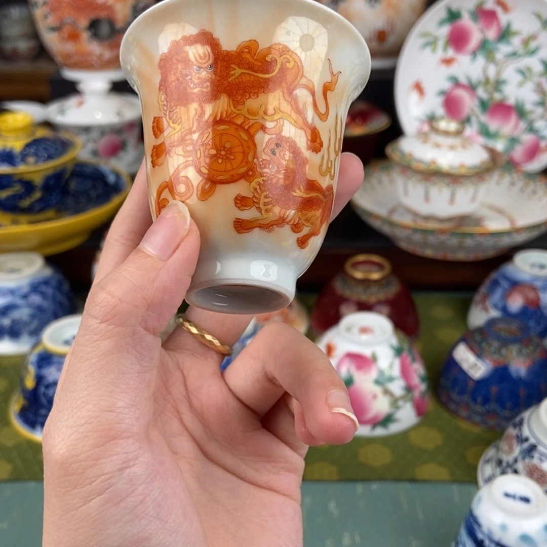 陶瓷的设计师是一个