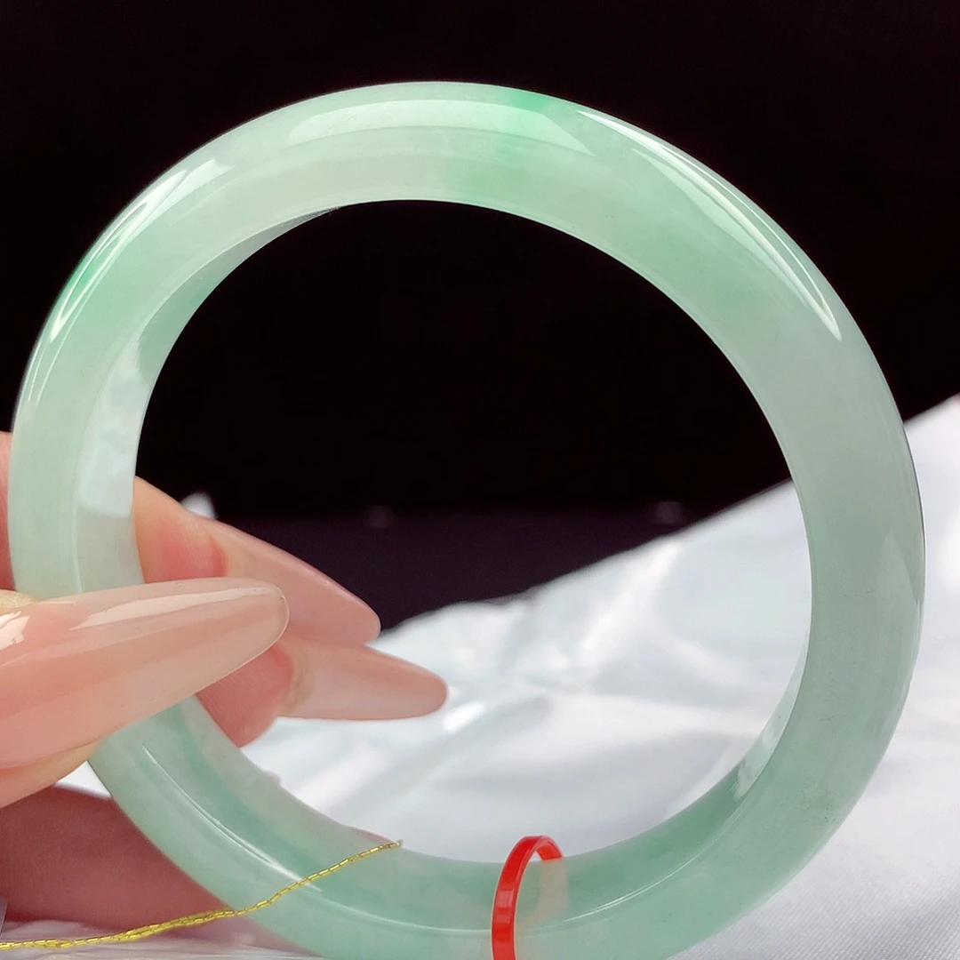 翡翠手镯未镶嵌58圈929