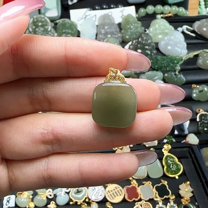 颈饰银S925镶嵌和田玉