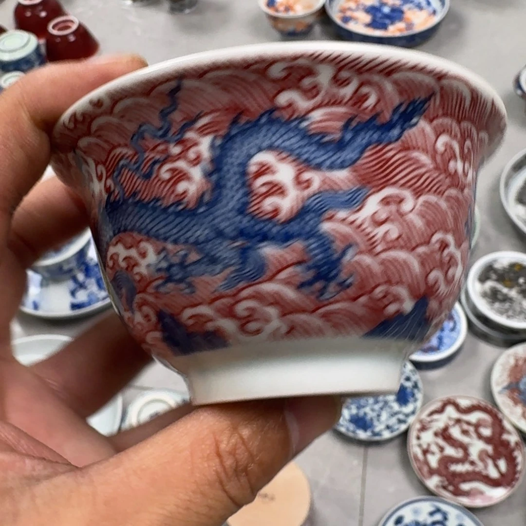 摆件釉里红海水龙大压手