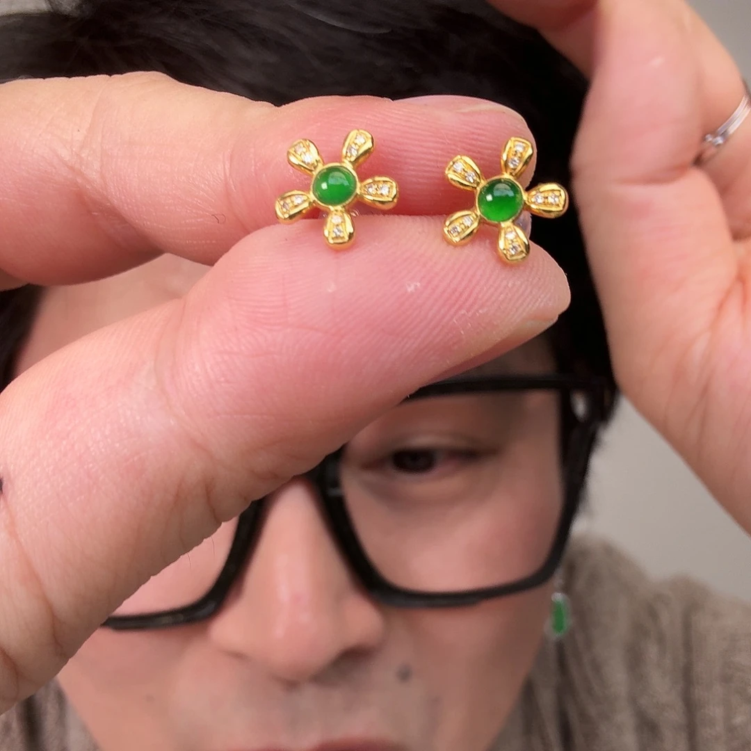 翡翠18K金镶嵌颈饰一对