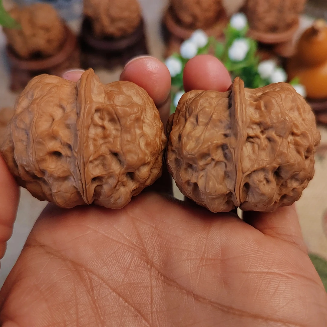 云南野生铁核桃元宝疙瘩包