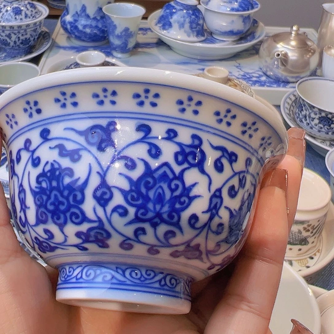 手工手绘缠枝莲压手杯中号