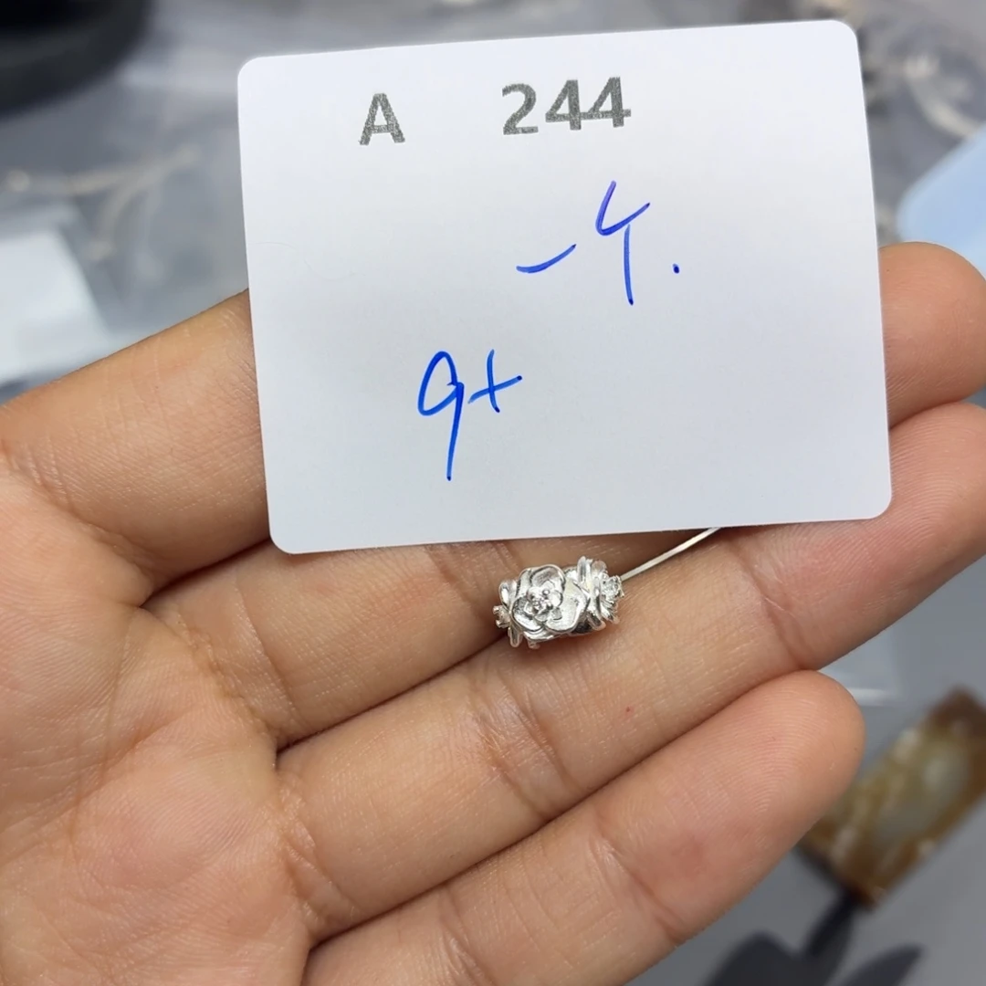 925银A244。          一个
