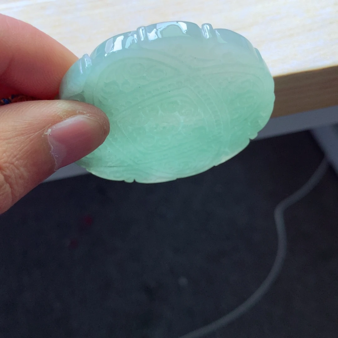 翡翠颈饰未镶嵌吊坠