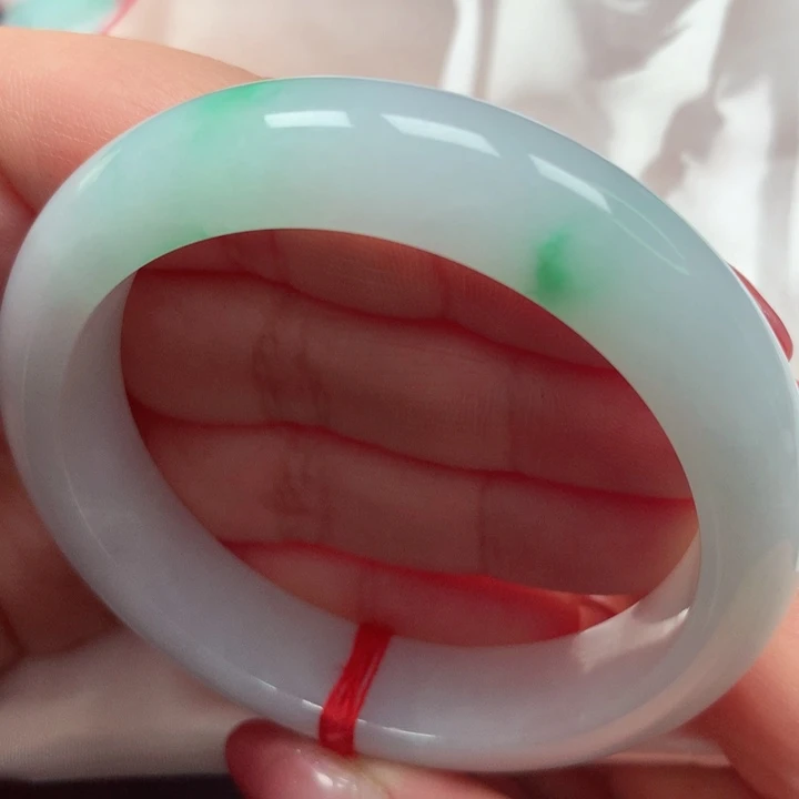 翡翠手镯未镶嵌白底青11