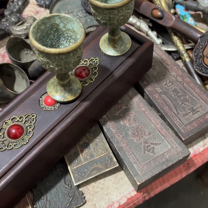 赵***林桌子桌面摆件123456789