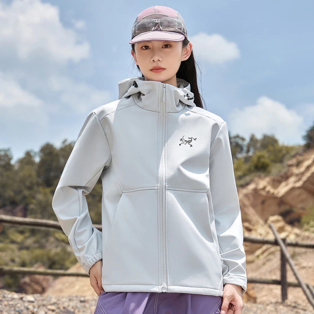 【海外撤柜】茑家轻奢软壳冲锋衣男女同款户外登山服加绒夹克外套