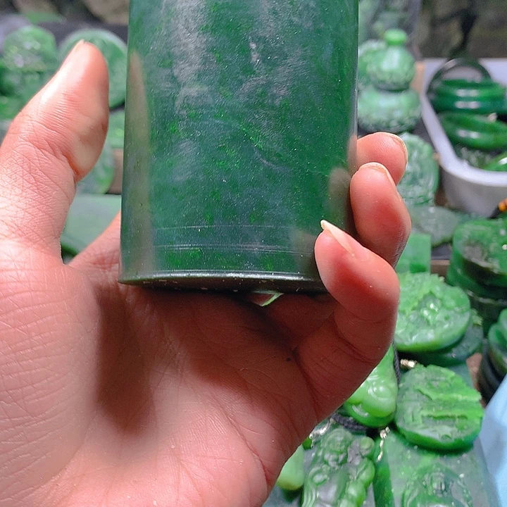 下***了和田玉（碧玉）未镶嵌珠宝奇石