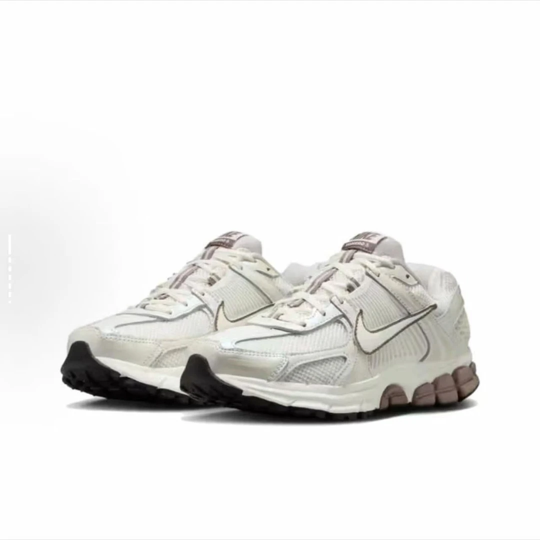 【西安利和体育正品保证】NIKE VOMERO5电镀白男女运动鞋IB8129-133