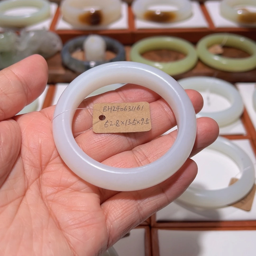 和田玉（白玉）手镯未镶嵌52.8mm和田山料高白一细