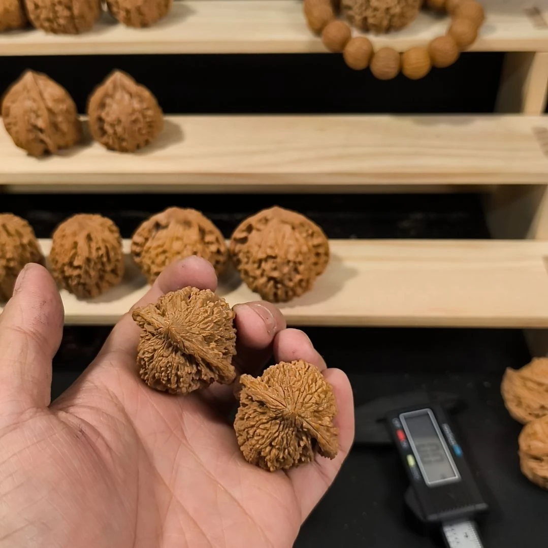 D***.吊坠文玩核桃40满天星