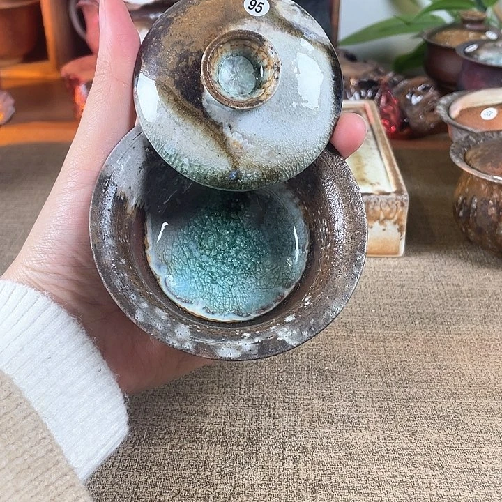 瓷片盖碗。  95号。    柴烧