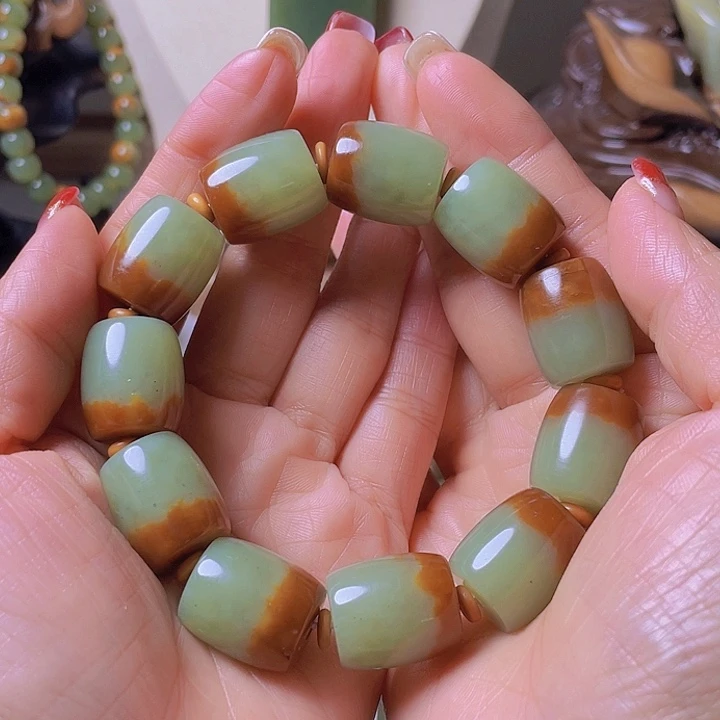 未镶嵌手串岫岩河磨玉（透闪石质玉）郑****）