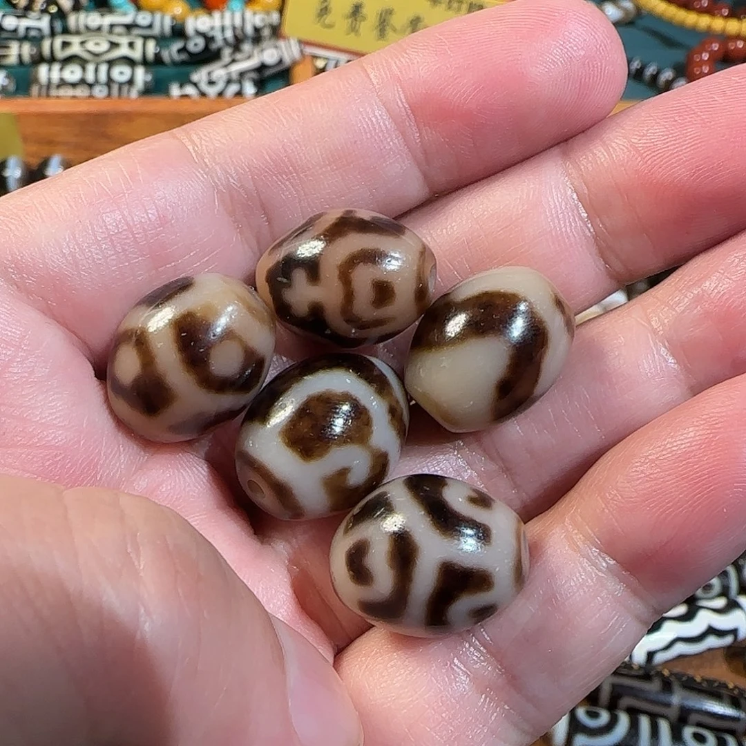 玛瑙/玉髓未镶嵌颈饰多样性发货发其一