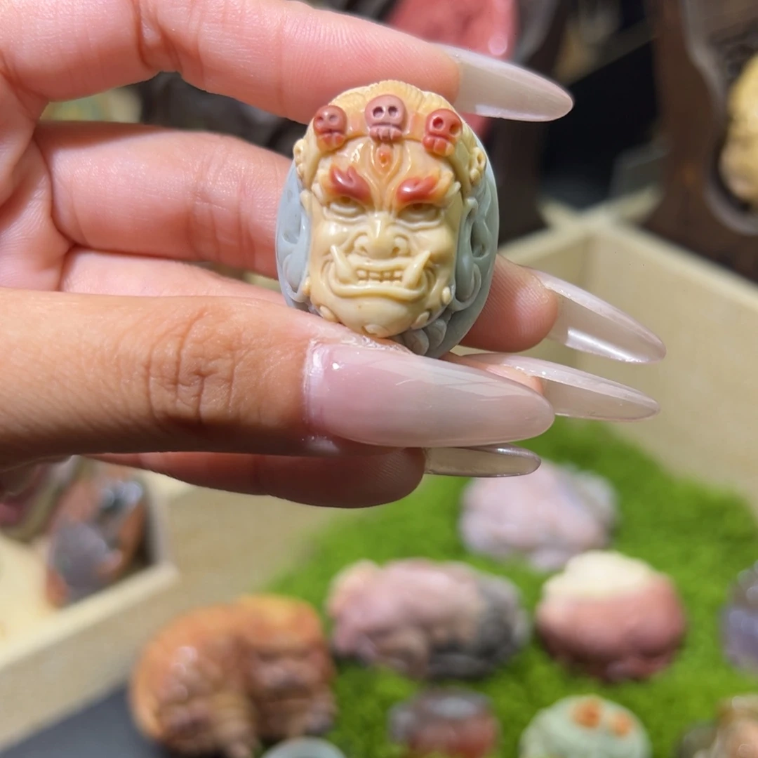 石英质玉未镶嵌颈饰