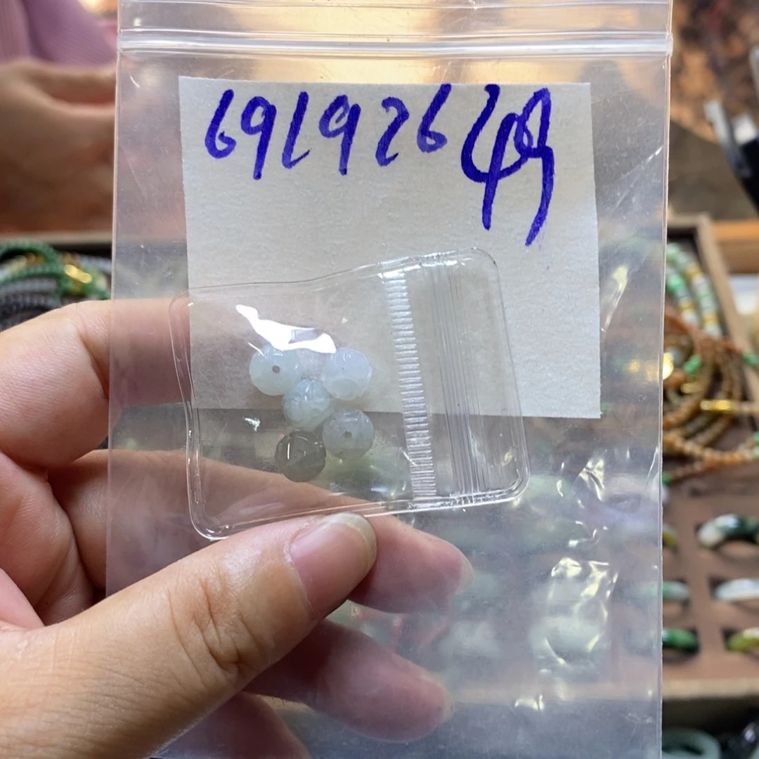 未镶嵌定制翡翠翡翠