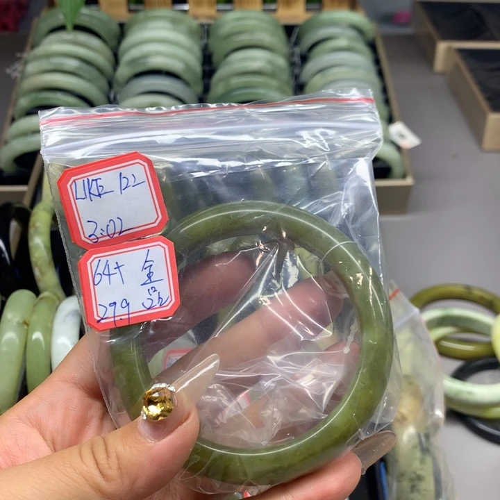 未镶嵌蛇纹石玉手镯122