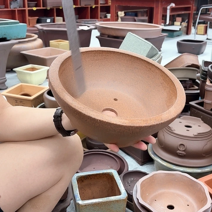 紫砂花盆紫砂的颜色很好看呀