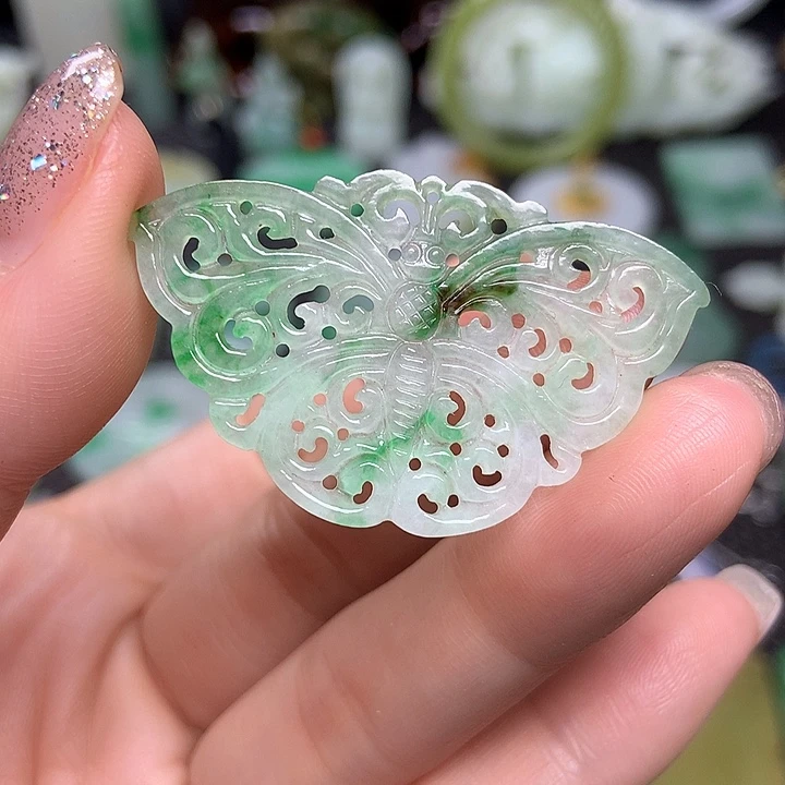 翡翠未镶嵌挂件清