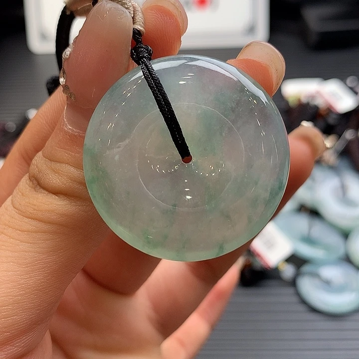 翡翠未镶嵌颈饰34.8