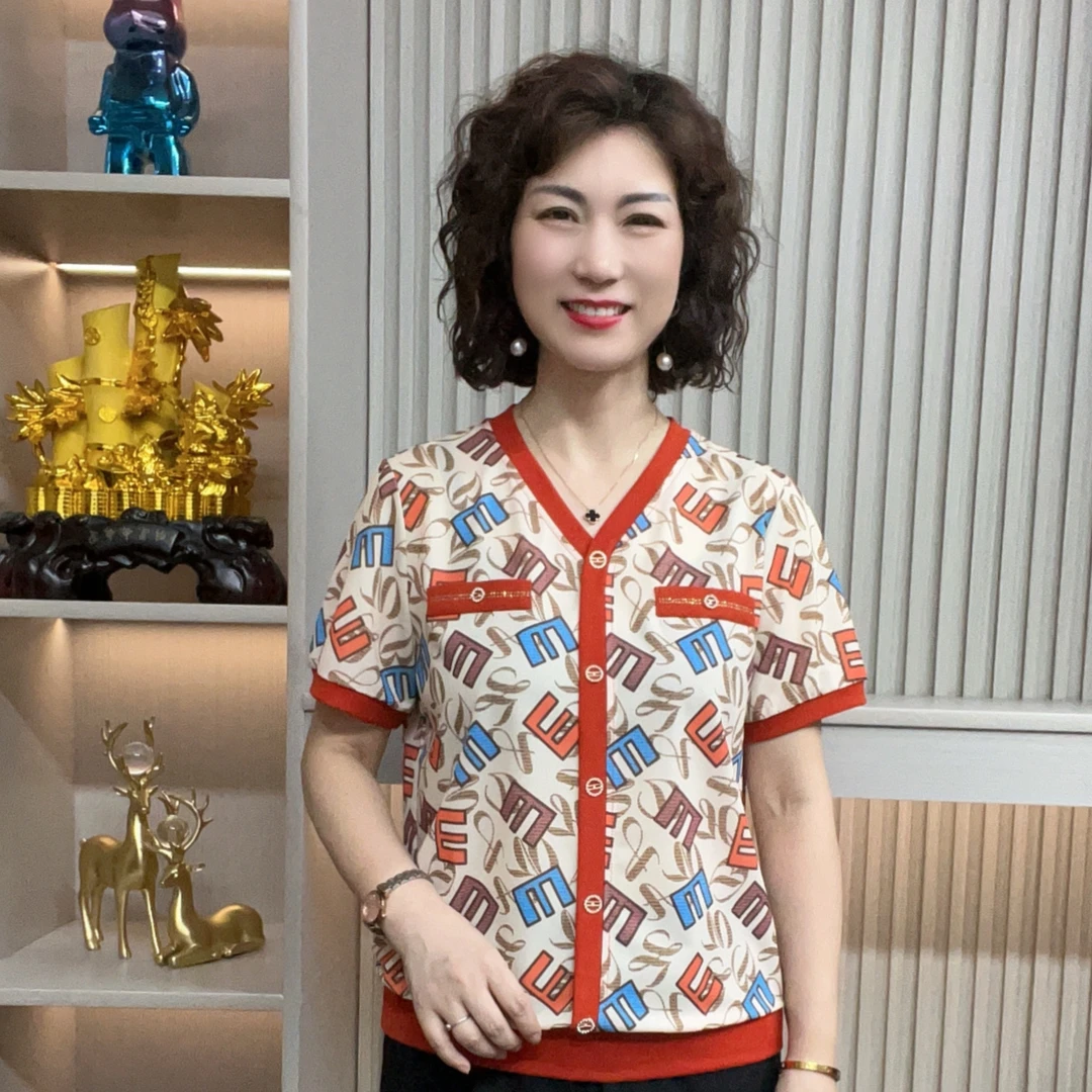 妈妈装流行欧若拉时尚潮牌女装宽松夏装女士独特漂亮小衫休闲短袖