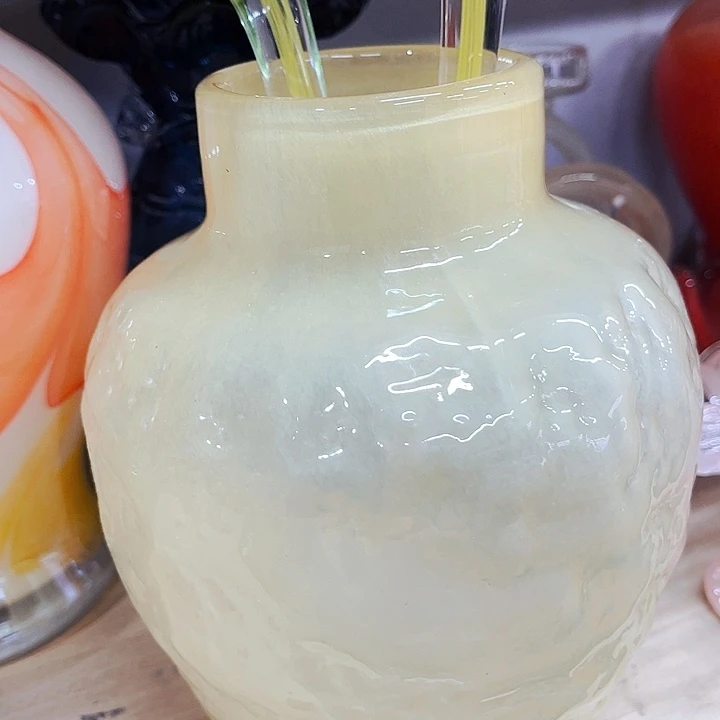 家悦琉璃花瓶摆件