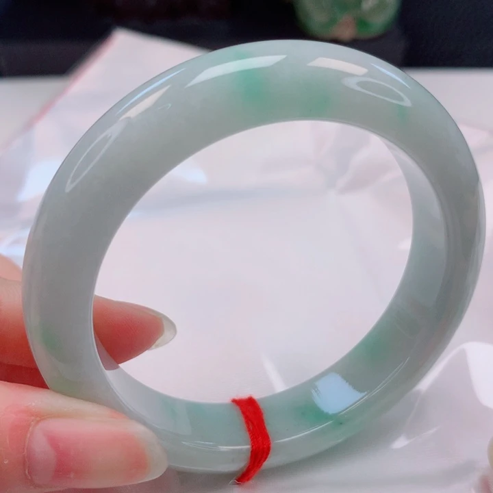 翡翠未镶嵌手镯52圈