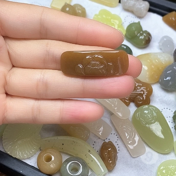 未镶嵌和田玉挂件