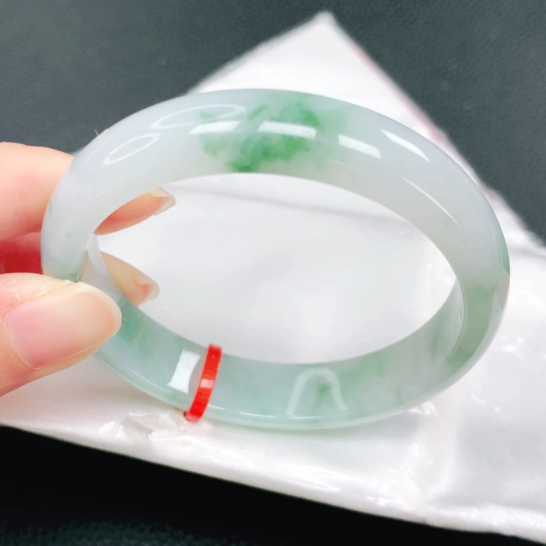 翡翠未镶嵌手镯53圈