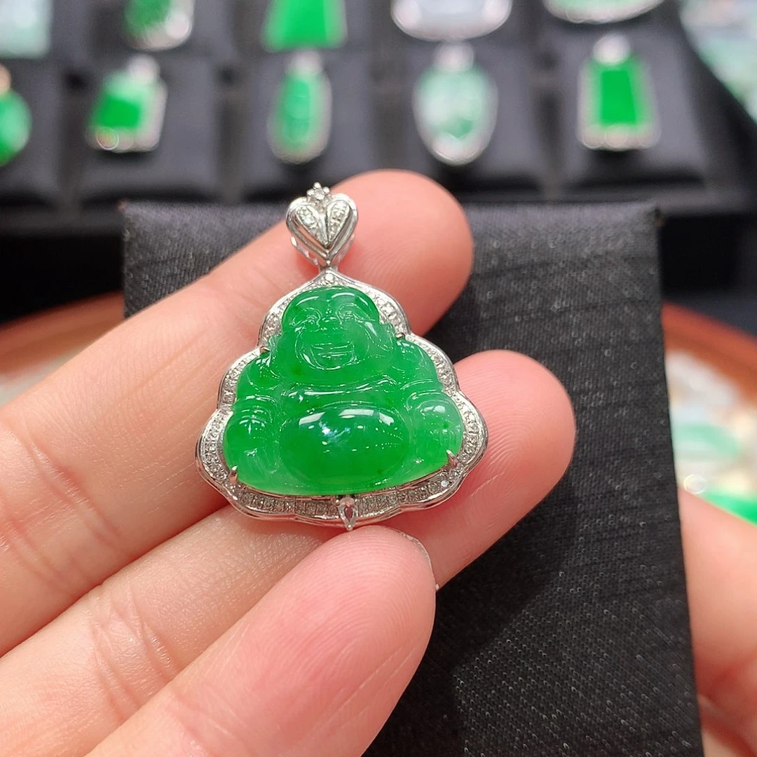 翡翠颈饰18K金镶嵌佛公