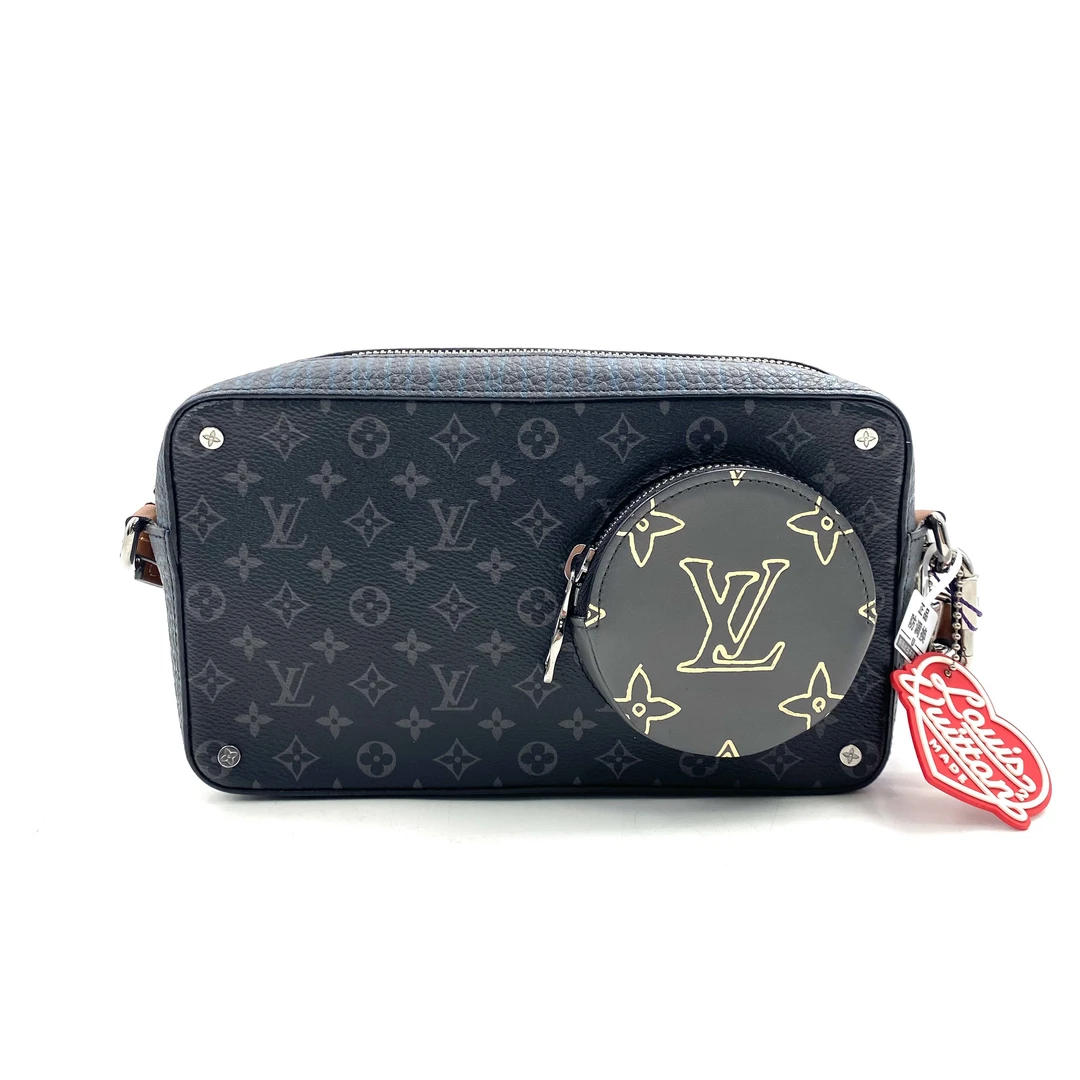 99新 LouisVuitton/路易威登 限量秀款老花相机包 尺寸22/13