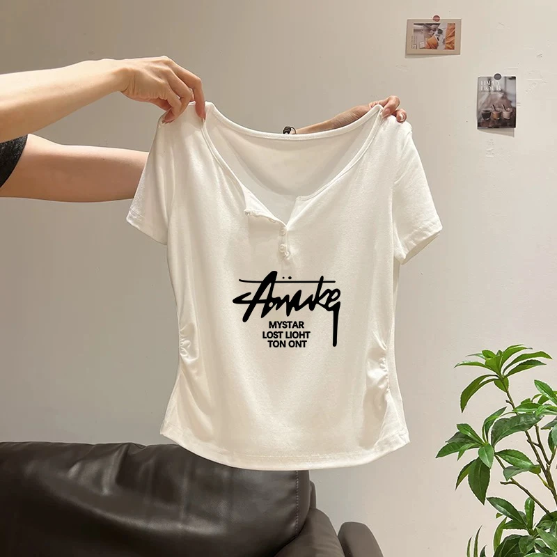 杏色纯欲纽扣半开领短袖T恤女夏季2025新款抽褶收腰修身显瘦上衣