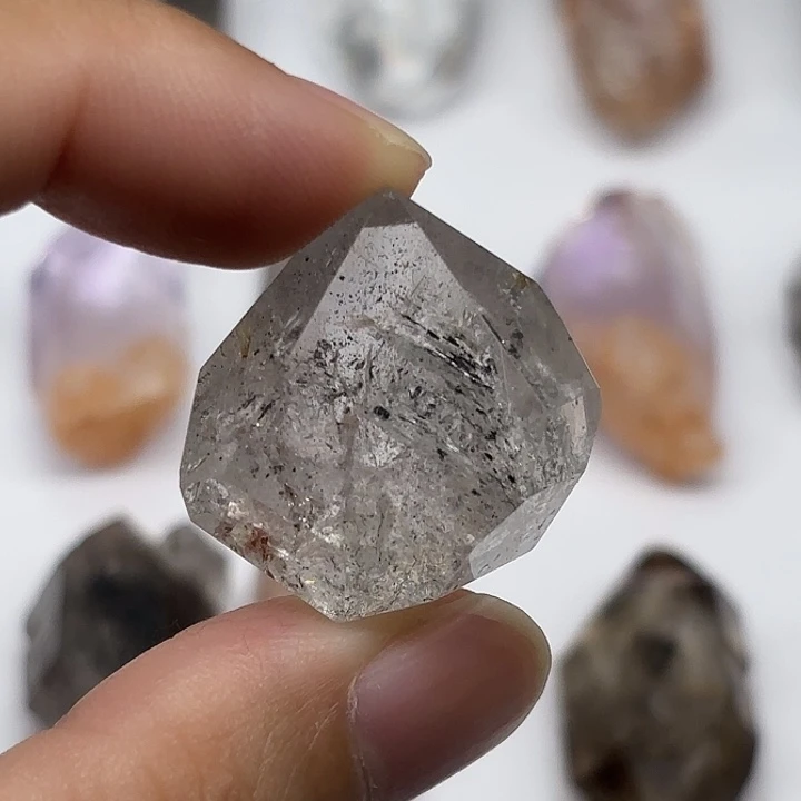 颈饰水晶未镶嵌水胆闪灵钻27mm+