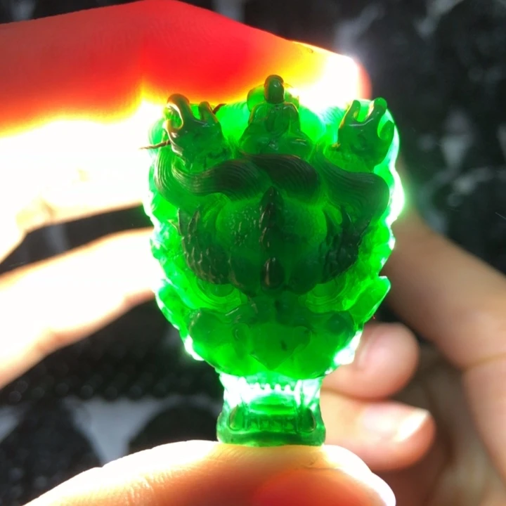 定制翡翠未镶嵌龙头