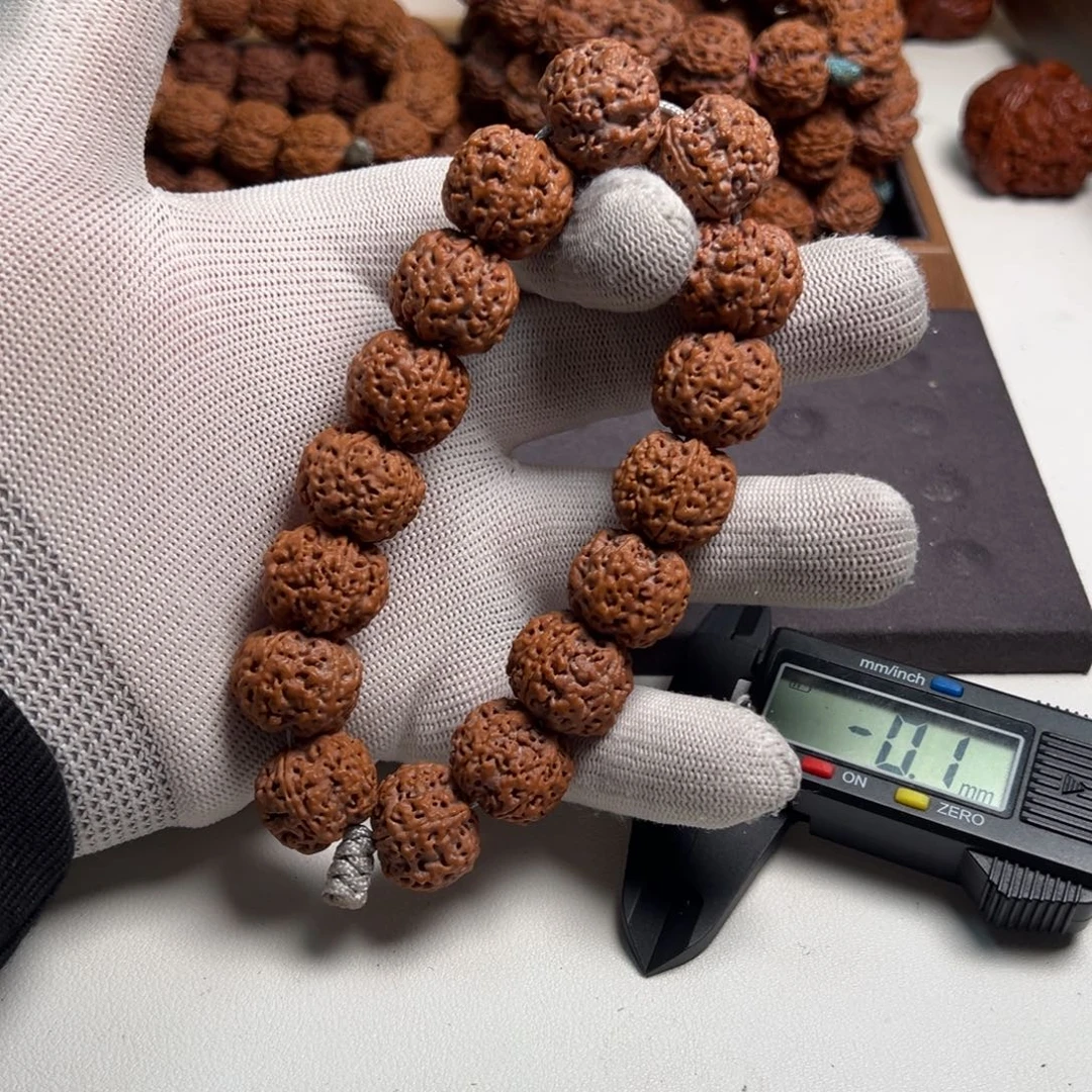 吊坠金刚菩提爆肉蜂王A1