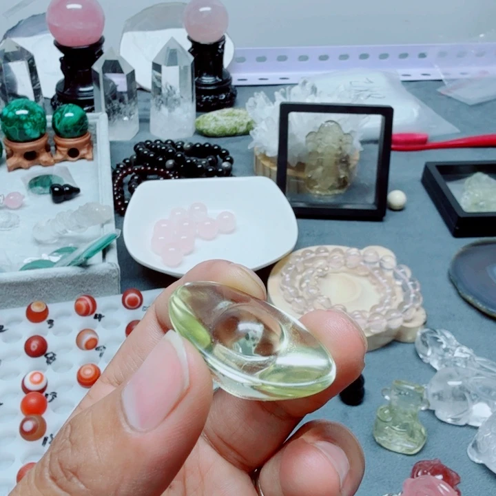 未镶嵌颈饰水晶水晶