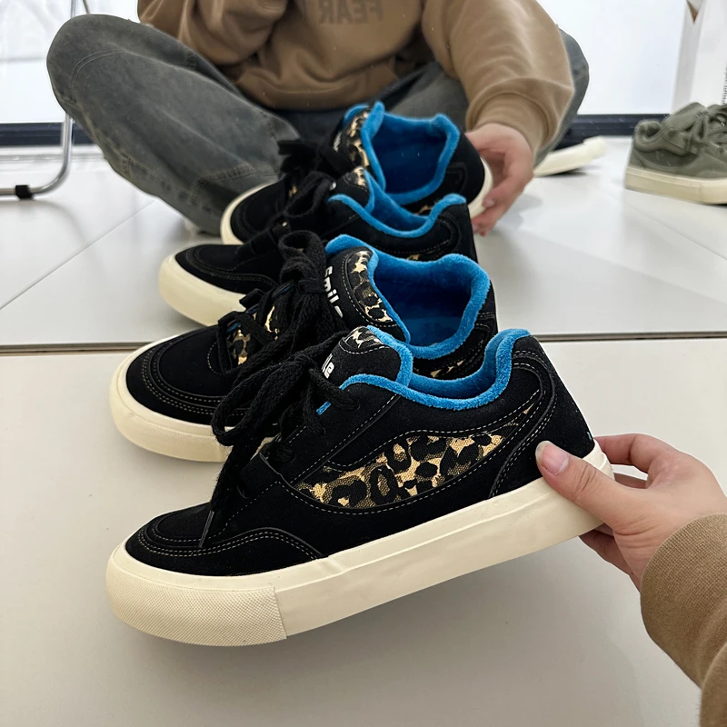 2025秋冬季新款加绒棉鞋休闲男生增高厚底板鞋男款潮流百搭潮鞋子