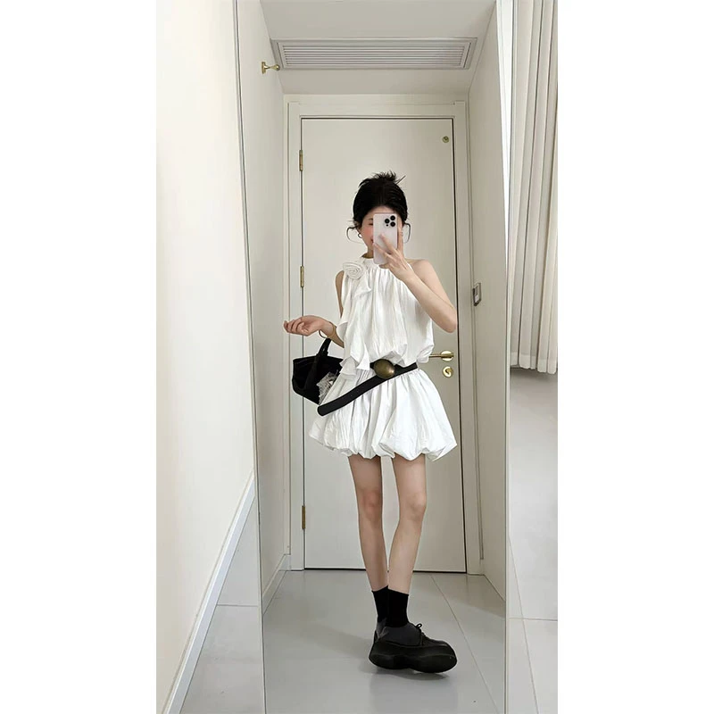 夏季网红小众穿搭新款修身时尚高级设计感韩系收腰A字无袖连衣裙