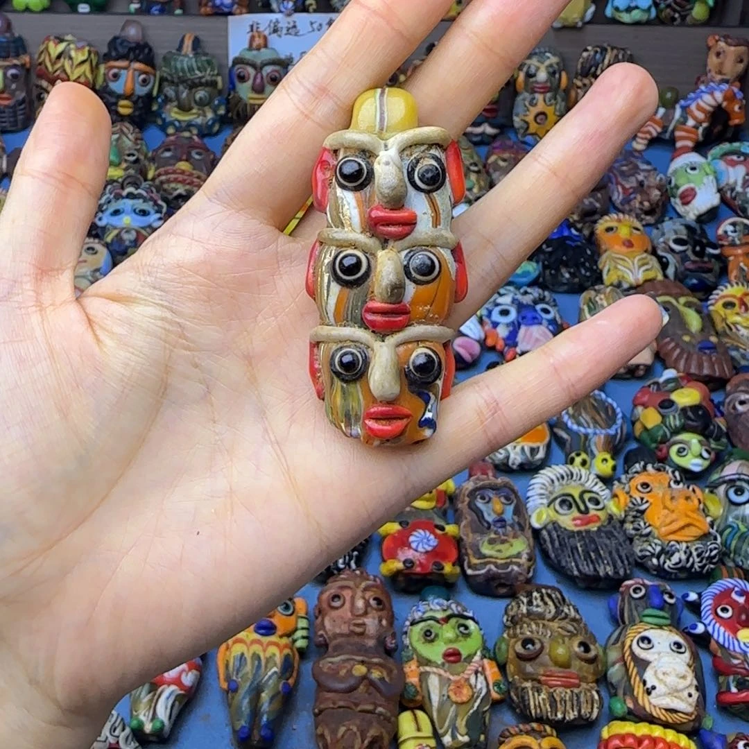 琉璃非金属玻璃颈饰三头娃