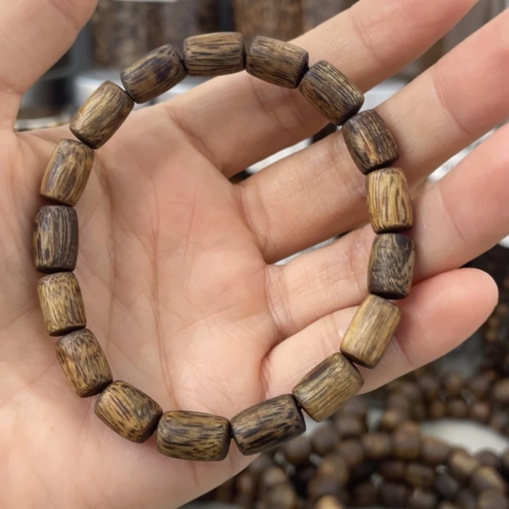 沉香沉香碎屑树心油桶珠随形单圈