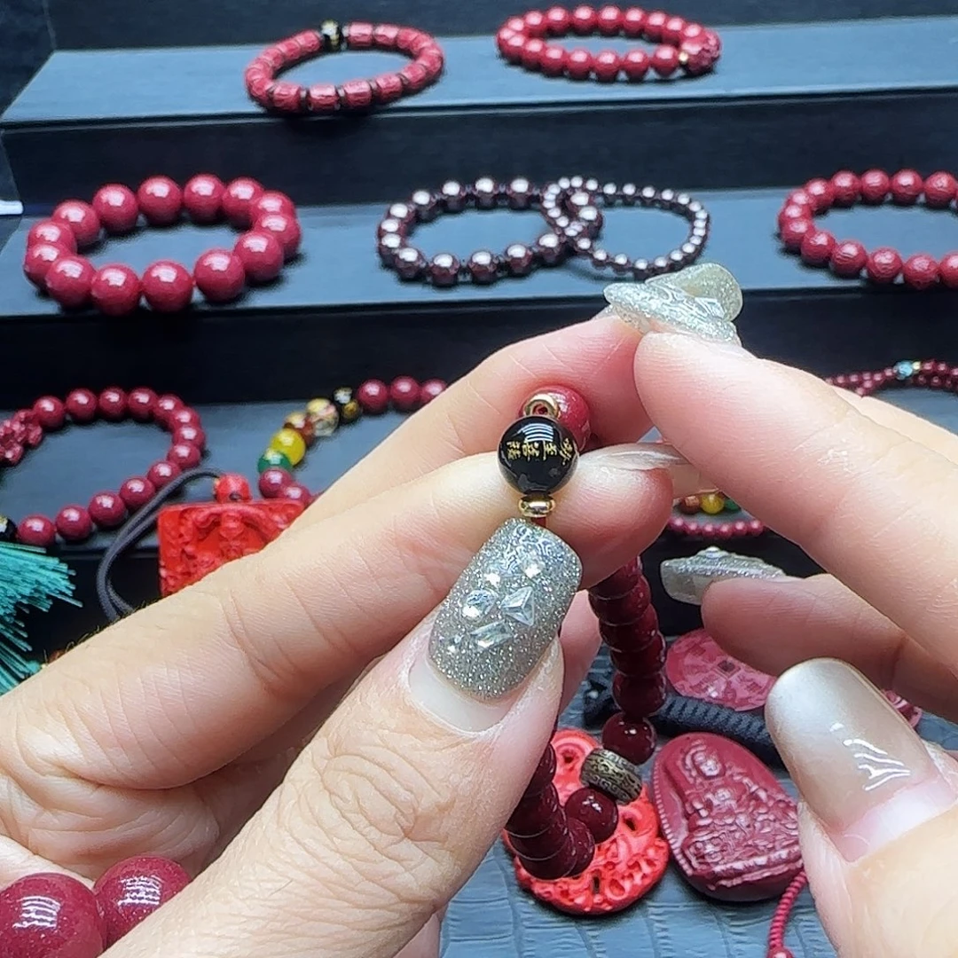 天然辰砂2颗黑色大日如来配珠