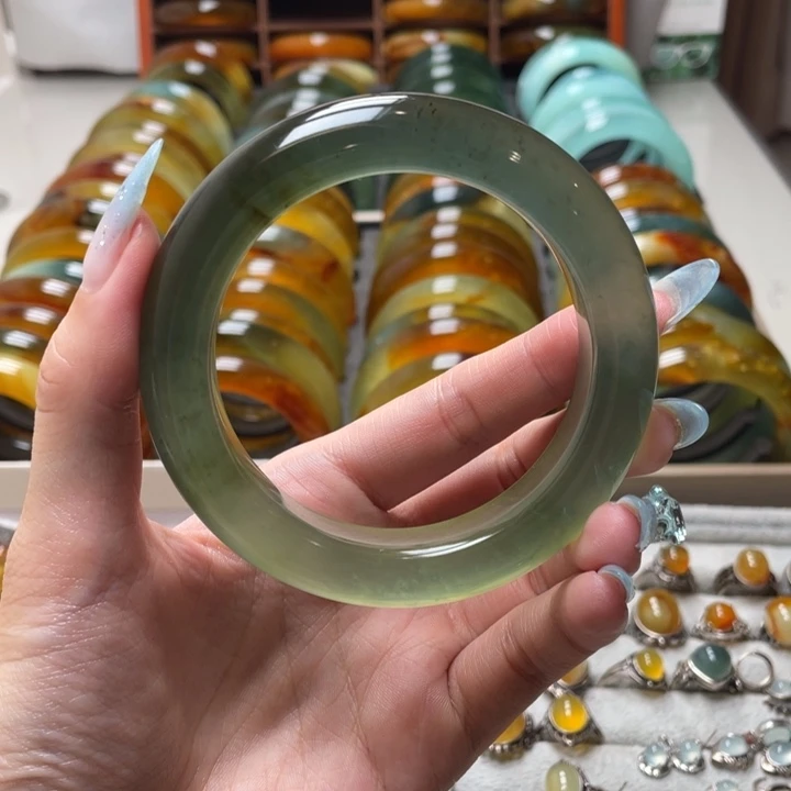 蛇纹石玉未镶嵌手镯60.7