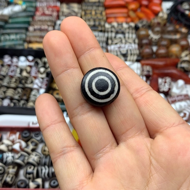 玛瑙/玉髓未镶嵌吊坠(赠链)