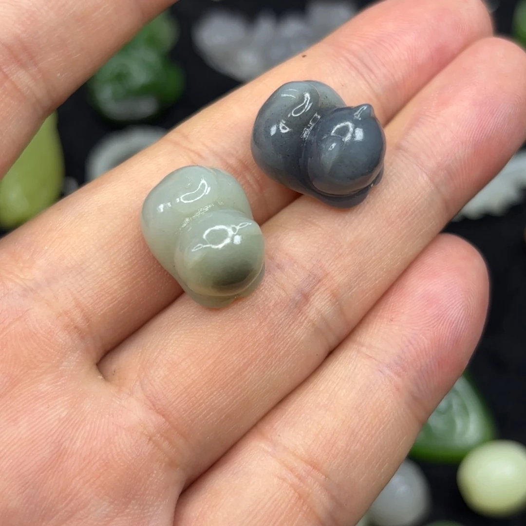 和田玉未镶嵌颈饰每***睡