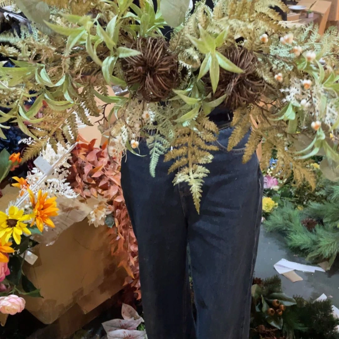 后**院陶瓷花瓶，部分微瑕