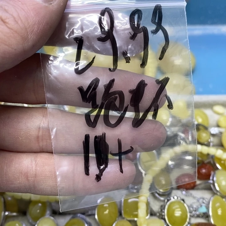 蜜蜡裸石未镶嵌多样性发货
