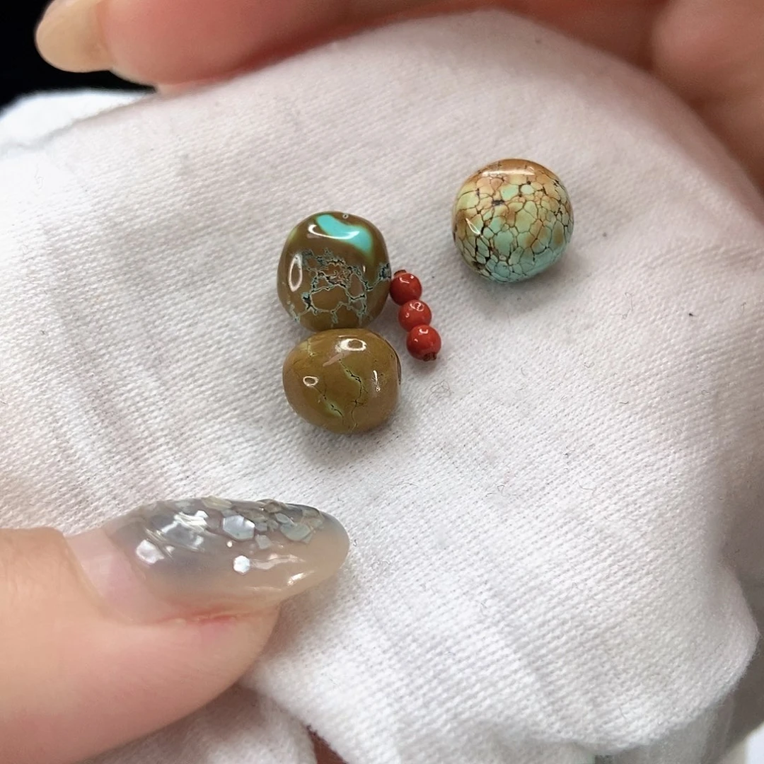 南红玛瑙未镶嵌珠宝奇石